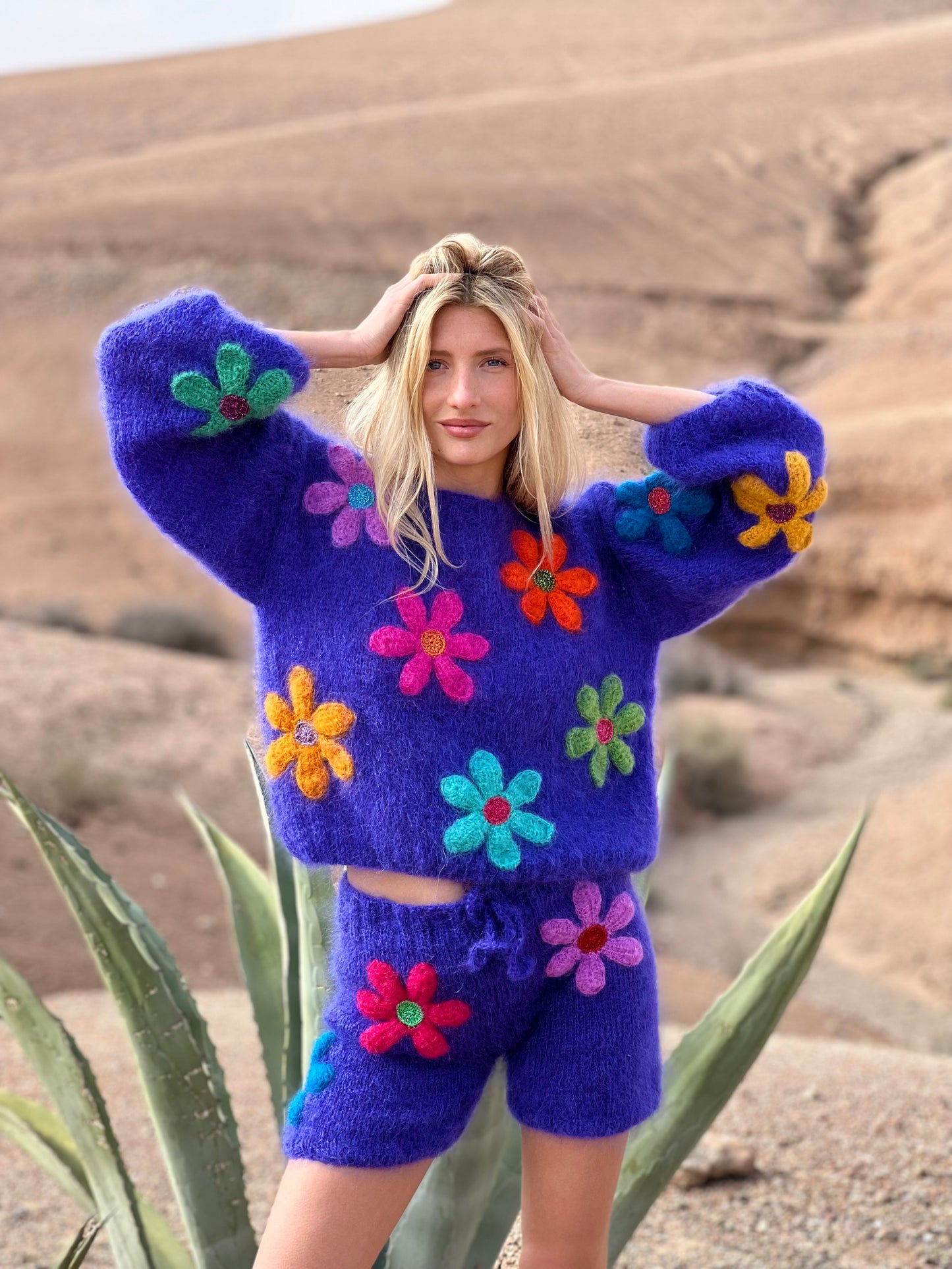 SWEATER FREE FLOWERS BLUE
