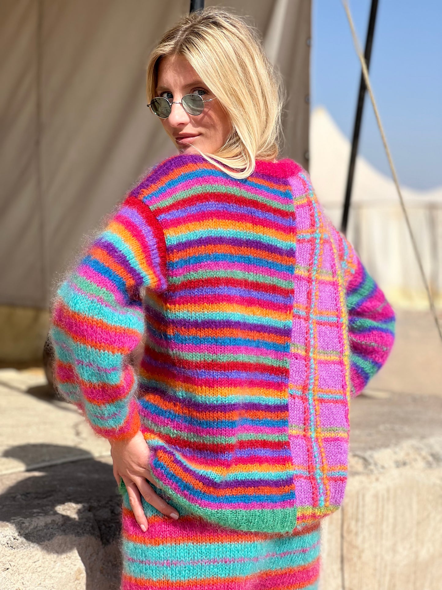 SWEATER PATCHWORK STRONGS