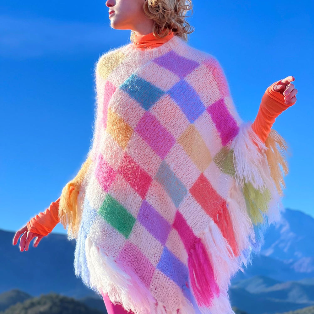 
                  
                    PONCHO PIXELS ECRU
                  
                