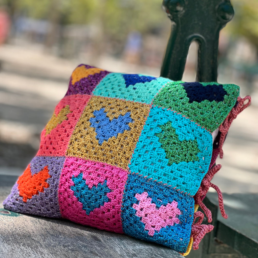 
                  
                    PILLOW MON COEUR MULTICOLORE
                  
                