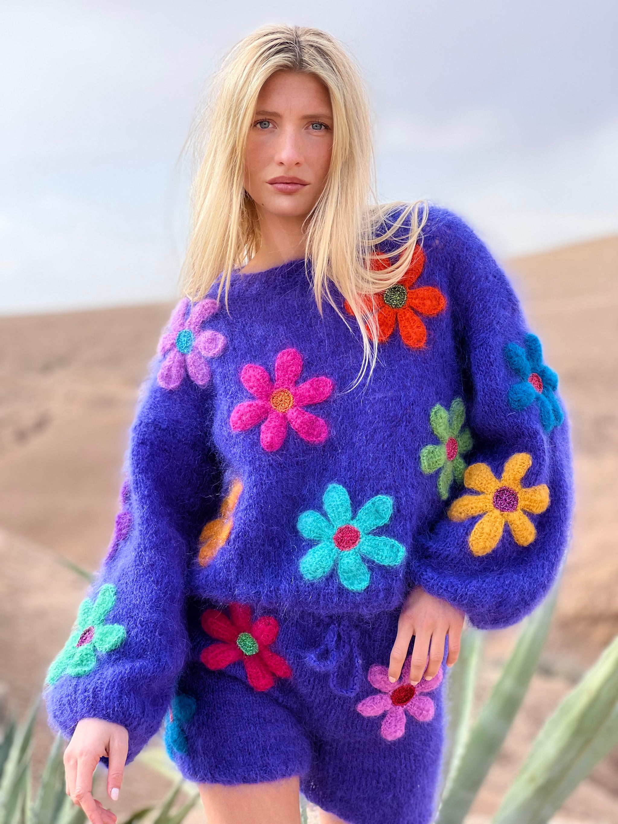 SWEATER FREE FLOWERS BLUE