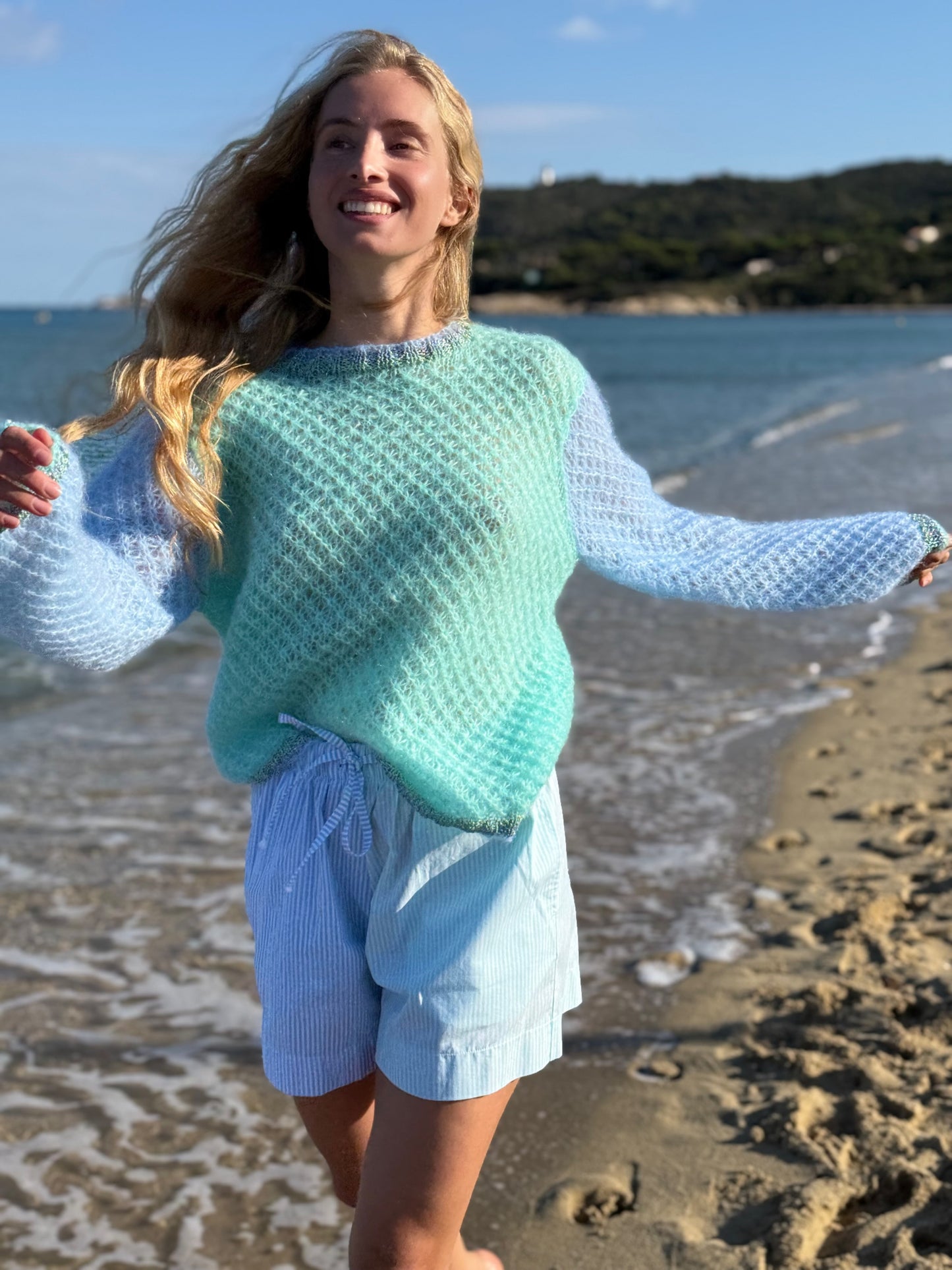 SHORT RAYURES AQUA/BLUE