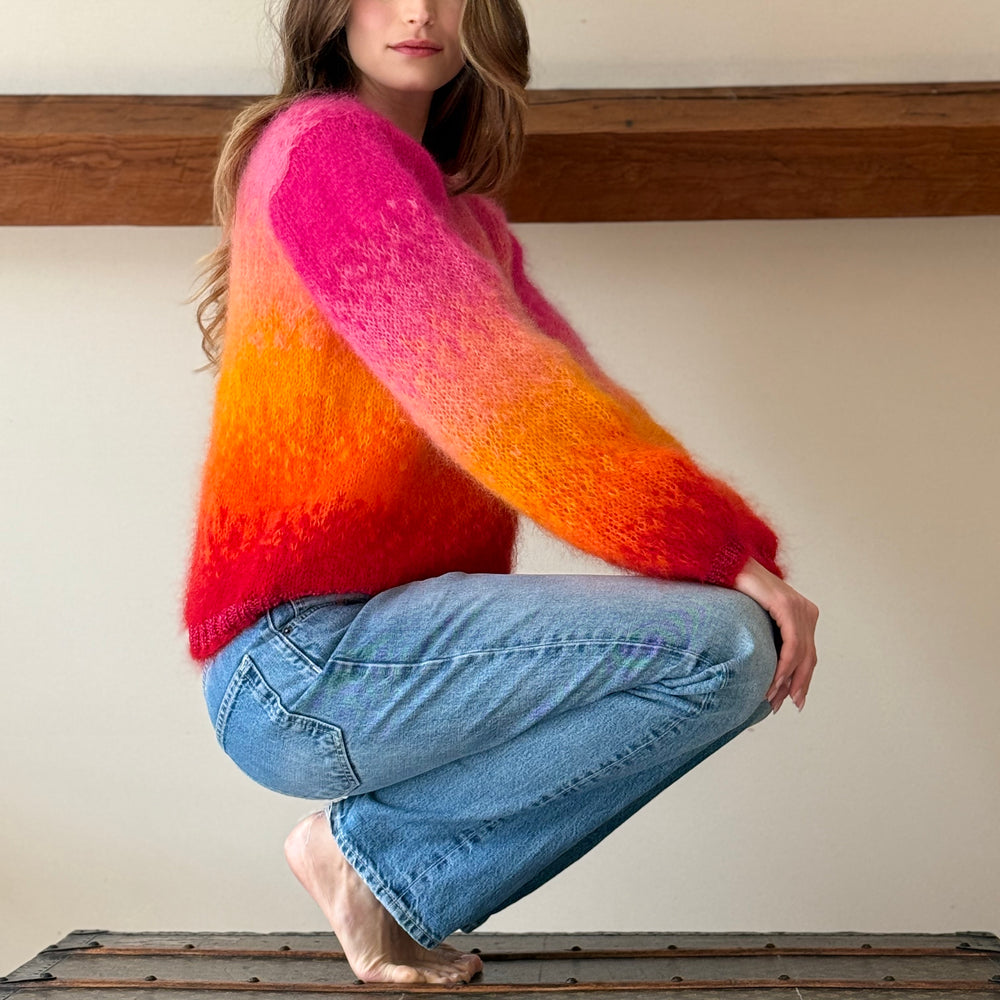 
                  
                    SWEATER TIE&DYE FUSHIA/ROUGE
                  
                