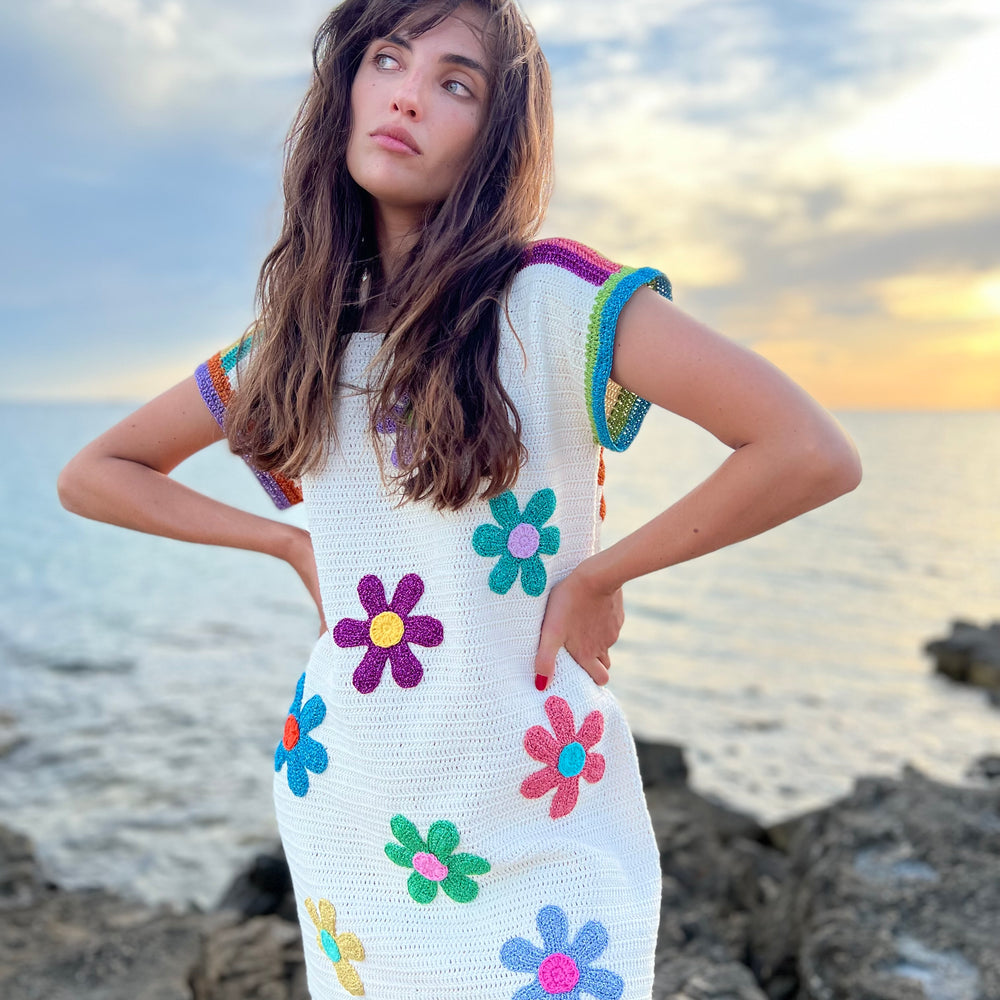 
                  
                    DRESS NO SLEEVES FREE FLOWERS ECRU
                  
                