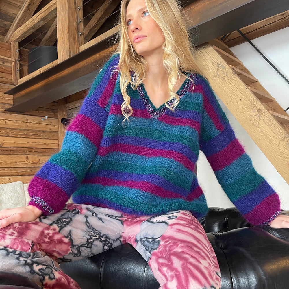 SWEATER V-NECK STRIPES PRUNE